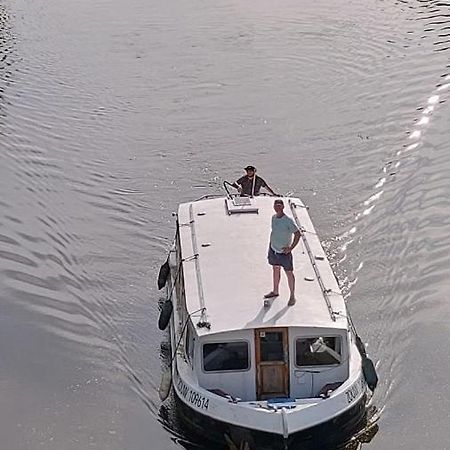Zouw Hausboat Zakotven -Pouze Ubytovani Roudnice nad Labem Buitenkant foto