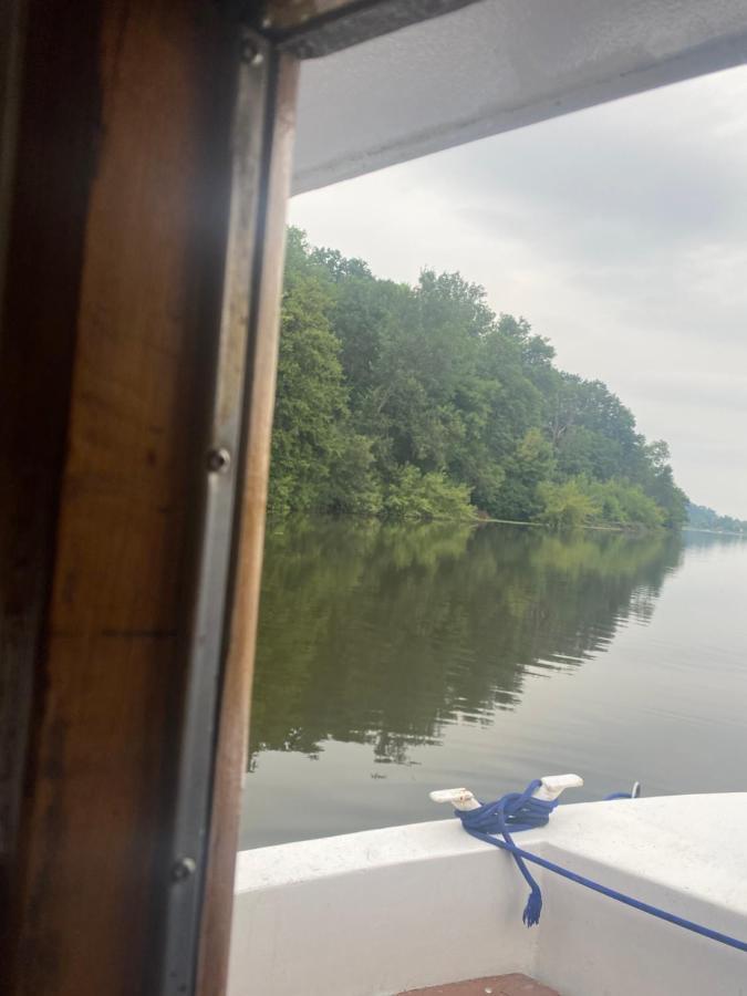 Zouw Hausboat Zakotven -Pouze Ubytovani Roudnice nad Labem Buitenkant foto