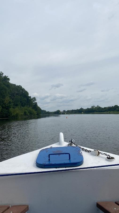 Zouw Hausboat Zakotven -Pouze Ubytovani Roudnice nad Labem Buitenkant foto