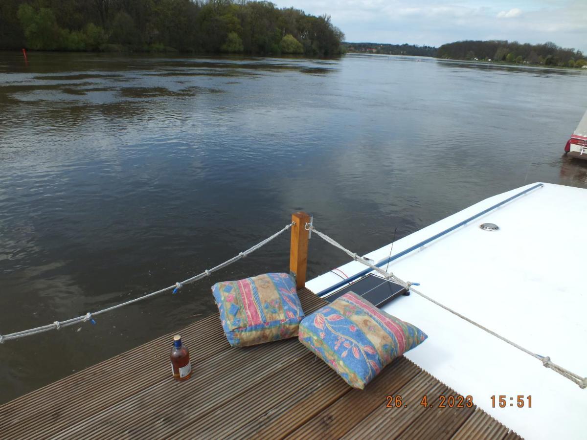 Zouw Hausboat Zakotven -Pouze Ubytovani Roudnice nad Labem Buitenkant foto