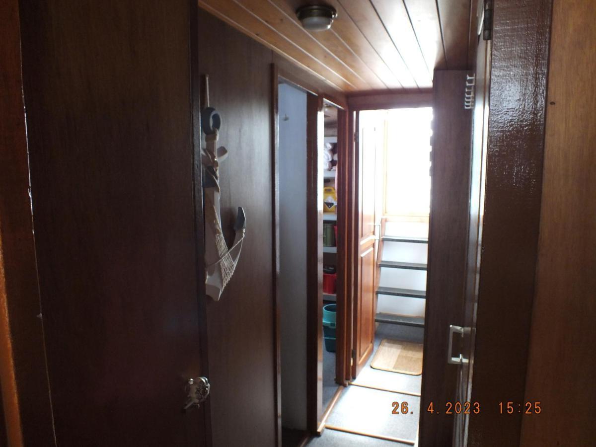 Zouw Hausboat Zakotven -Pouze Ubytovani Roudnice nad Labem Buitenkant foto