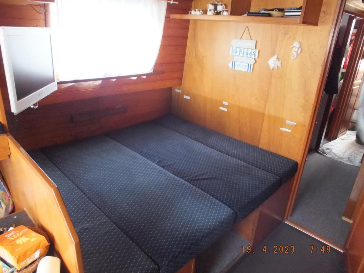Zouw Hausboat Zakotven -Pouze Ubytovani Roudnice nad Labem Buitenkant foto