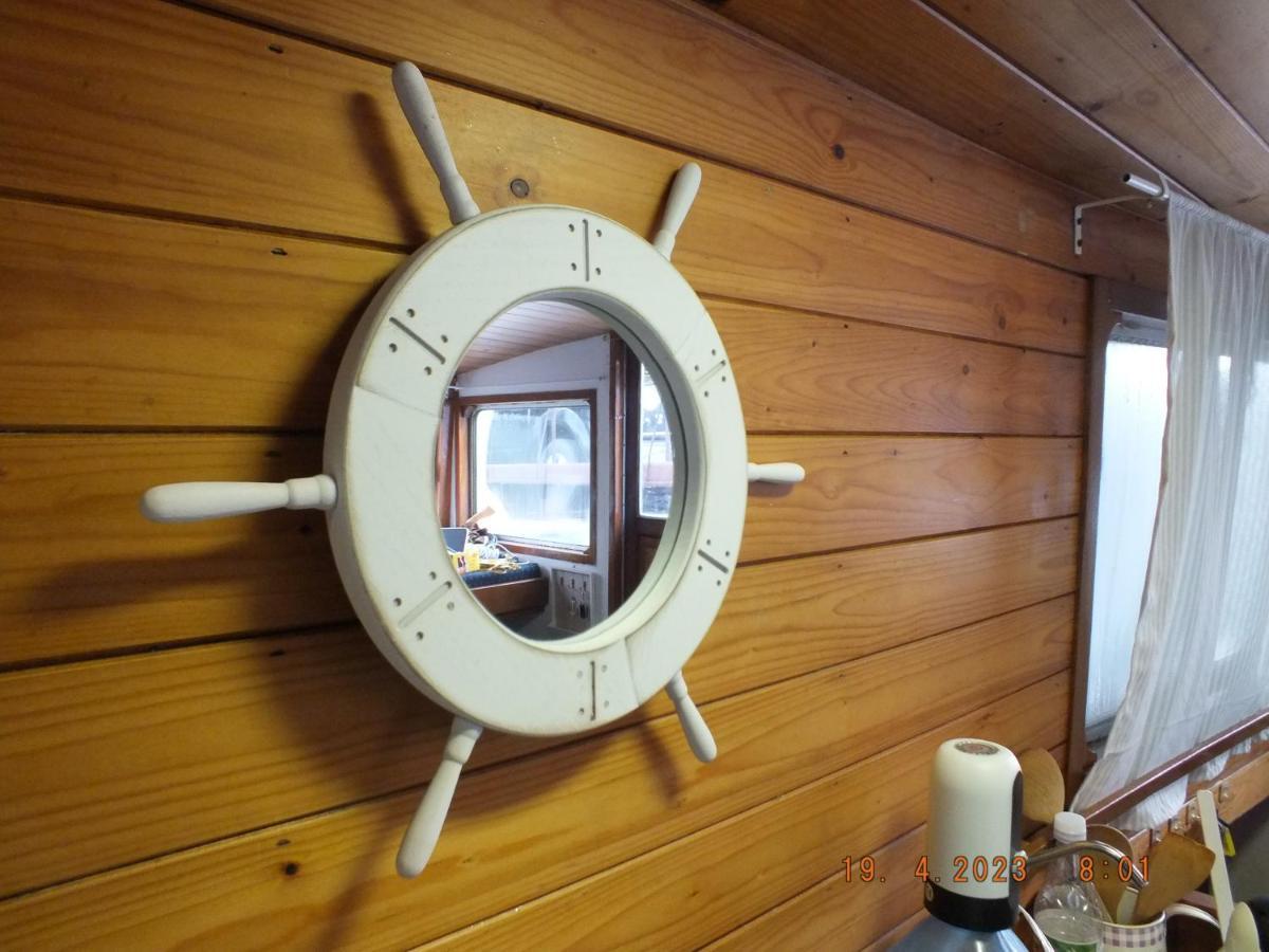 Zouw Hausboat Zakotven -Pouze Ubytovani Roudnice nad Labem Buitenkant foto