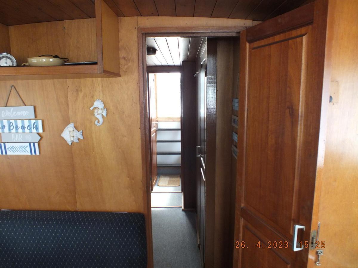 Zouw Hausboat Zakotven -Pouze Ubytovani Roudnice nad Labem Buitenkant foto
