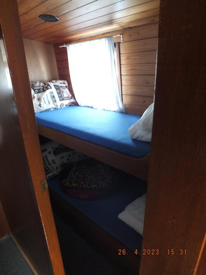 Zouw Hausboat Zakotven -Pouze Ubytovani Roudnice nad Labem Buitenkant foto