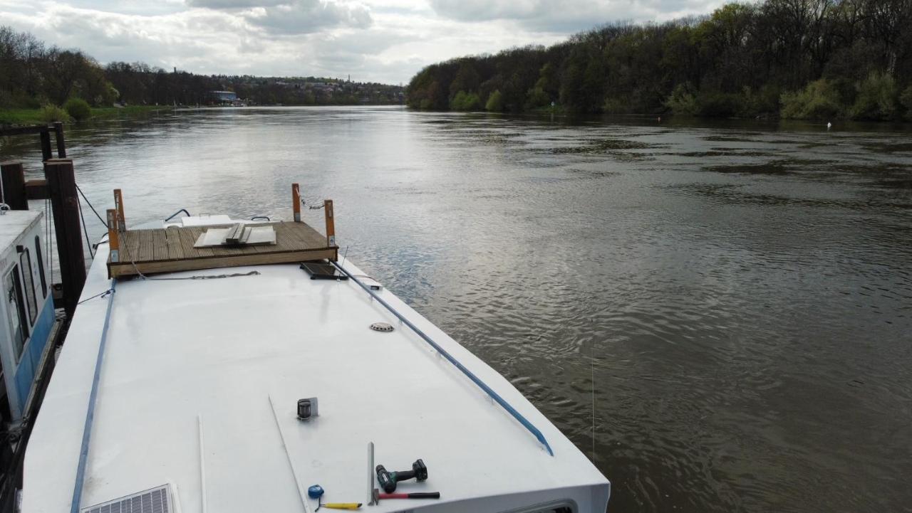 Zouw Hausboat Zakotven -Pouze Ubytovani Roudnice nad Labem Buitenkant foto